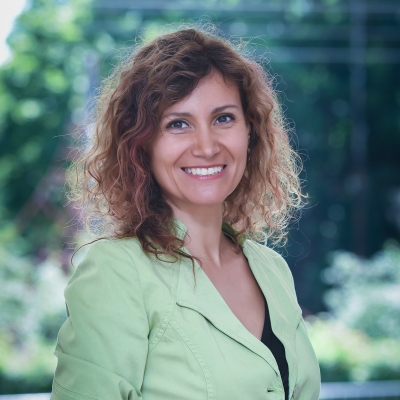 Dr. Marina Stefanova Dr. Marina Stefanova